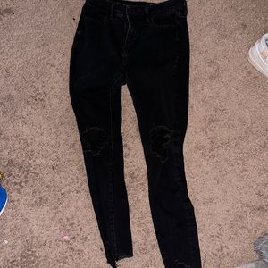 Black Ripped American Eagle Jeans!!